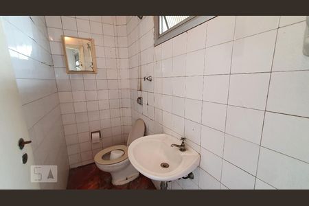 Casa para alugar com 540m², 4 quartos e 4 vagasBanheiro de Serviço
