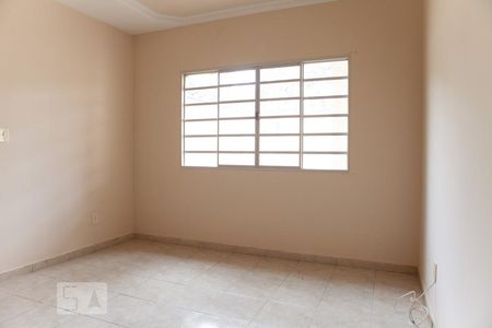 Casa para alugar com 3 quartos, 150m² em Jardim Atlântico, Goiânia