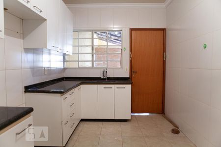 Casa para alugar com 150m², 3 quartos e 2 vagas