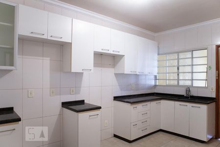 Casa para alugar com 150m², 3 quartos e 2 vagas