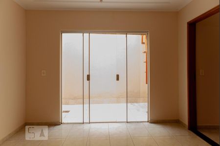Casa para alugar com 3 quartos, 150m² em Jardim Atlântico, Goiânia