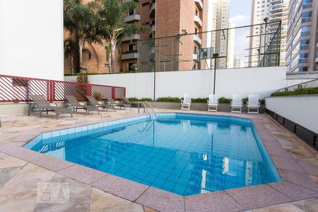Apartamento à venda com 171m², 3 quartos e 3 vagasÁrea comum - Piscina