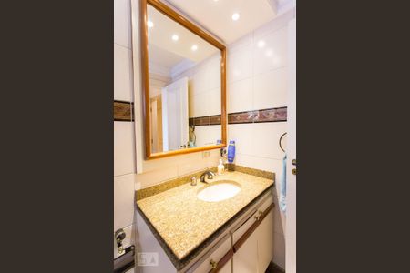 Apartamento à venda com 171m², 3 quartos e 3 vagasBanheiro da Suíte 1