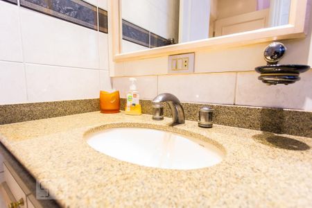 Apartamento à venda com 171m², 3 quartos e 3 vagasBanheiro da Suíte 2