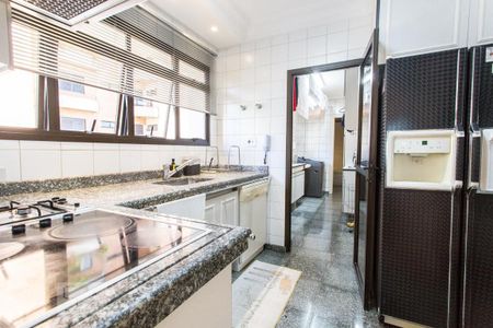 Apartamento à venda com 171m², 3 quartos e 3 vagasCozinha