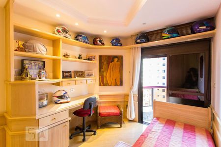 Apartamento à venda com 171m², 3 quartos e 3 vagasSuíte 2