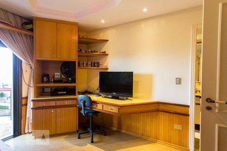 Apartamento à venda com 171m², 3 quartos e 3 vagasSuíte 1