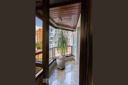 Apartamento à venda com 171m², 3 quartos e 3 vagasVaranda da Sala