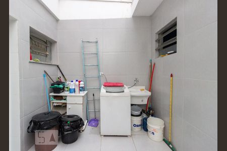 Casa à venda com 140m², 4 quartos e 2 vagasÁrea de Serviço