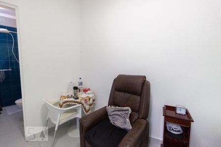 Casa à venda com 140m², 4 quartos e 2 vagasQuarto de Serviço