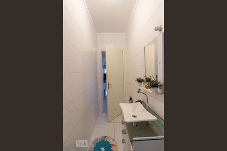 Casa à venda com 140m², 4 quartos e 2 vagasBanheiro