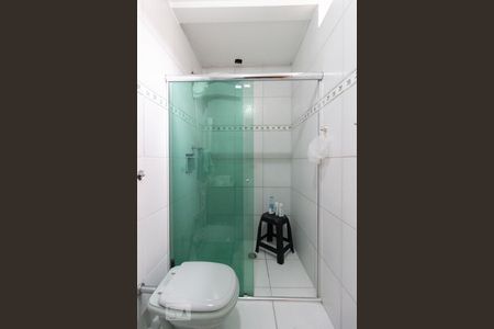 Casa à venda com 140m², 4 quartos e 2 vagasBanheiro