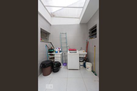 Casa à venda com 140m², 4 quartos e 2 vagasÁrea de Serviço