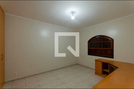 Casa à venda com 220m², 3 quartos e 5 vagas Casa à venda com 220m², 3 quartos e 5 vagasQuarto 2