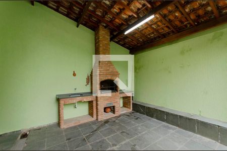 Casa à venda com 220m², 3 quartos e 5 vagas Casa à venda com 220m², 3 quartos e 5 vagasChurrasqueira