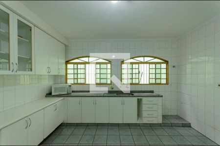 Casa à venda com 220m², 3 quartos e 5 vagas Casa à venda com 220m², 3 quartos e 5 vagasCozinha