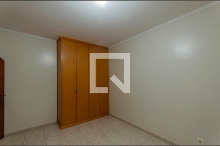 Casa à venda com 220m², 3 quartos e 5 vagas Casa à venda com 220m², 3 quartos e 5 vagasQuarto 2