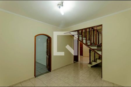 Casa à venda com 220m², 3 quartos e 5 vagas Casa à venda com 220m², 3 quartos e 5 vagasSala de Jantar