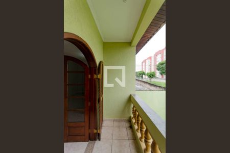 Casa à venda com 220m², 3 quartos e 5 vagas Casa à venda com 220m², 3 quartos e 5 vagasVaranda Suíte