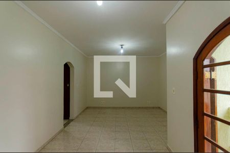 Casa à venda com 220m², 3 quartos e 5 vagas Casa à venda com 220m², 3 quartos e 5 vagasSuíte