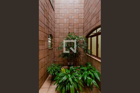 Casa à venda com 220m², 3 quartos e 5 vagas Casa à venda com 220m², 3 quartos e 5 vagasJardim de Inverno