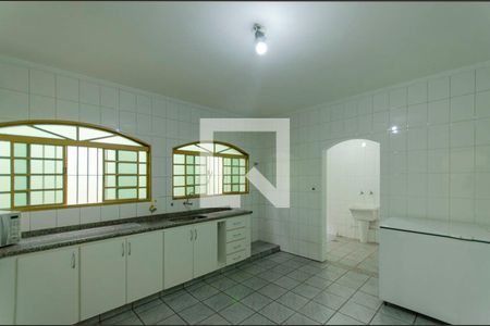 Casa à venda com 220m², 3 quartos e 5 vagas Casa à venda com 220m², 3 quartos e 5 vagasCozinha