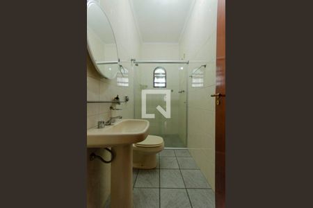 Casa à venda com 220m², 3 quartos e 5 vagas Casa à venda com 220m², 3 quartos e 5 vagasBanheiro