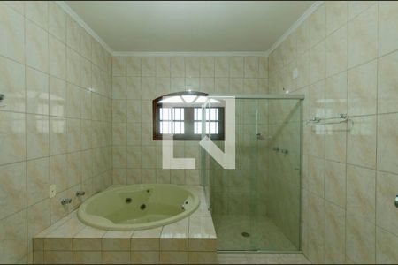 Casa à venda com 220m², 3 quartos e 5 vagas Casa à venda com 220m², 3 quartos e 5 vagasBanheiro Suíte