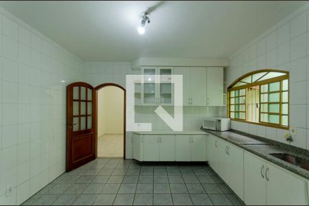 Casa à venda com 220m², 3 quartos e 5 vagas Casa à venda com 220m², 3 quartos e 5 vagasCozinha