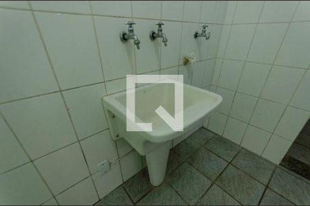 Casa à venda com 220m², 3 quartos e 5 vagas Casa à venda com 220m², 3 quartos e 5 vagasÁrea de Serviço