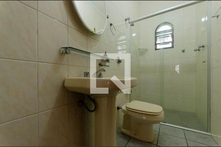 Casa à venda com 220m², 3 quartos e 5 vagas Casa à venda com 220m², 3 quartos e 5 vagasBanheiro