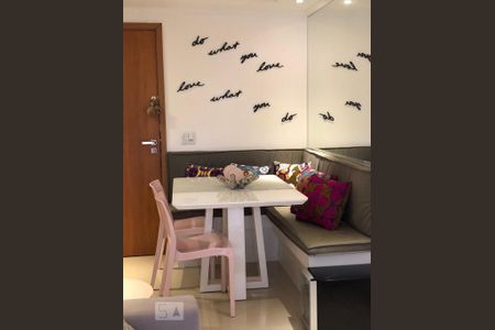 Sala de apartamento para alugar com 2 quartos, 58m² em Jacarepaguá, Rio de Janeiro