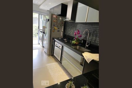 Cozinha de apartamento para alugar com 2 quartos, 58m² em Jacarepaguá, Rio de Janeiro