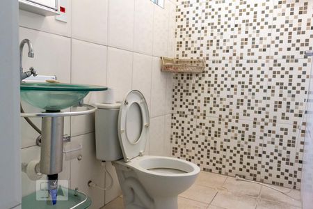 Casa à venda com 192m², 4 quartos e 8 vagasBanheiro da Suíte 2