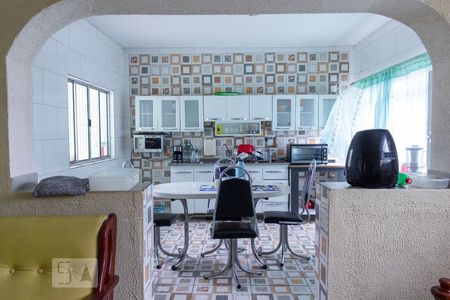 Casa à venda com 192m², 4 quartos e 8 vagasCozinha