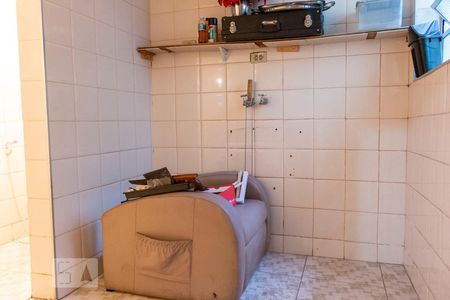 Casa à venda com 192m², 4 quartos e 8 vagasBanheiro de serviço