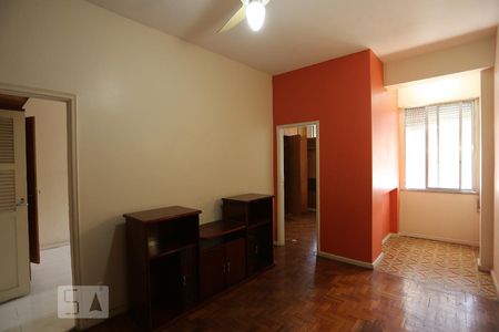 Apartamento para alugar com 70m², 3 quartos e sem vagaSala