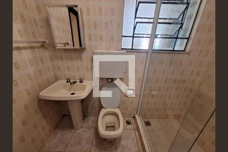Banheiro de casa para alugar com 2 quartos, 50m² em Glória, Rio de Janeiro