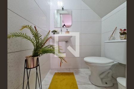 Casa à venda com 227m², 3 quartos e 2 vagas Casa à venda com 227m², 3 quartos e 2 vagasLavabo localizado na area Gourmet