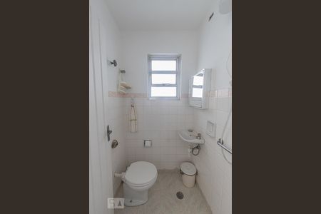 Casa à venda com 164m², 3 quartos e 2 vagasÁrea de Serviço