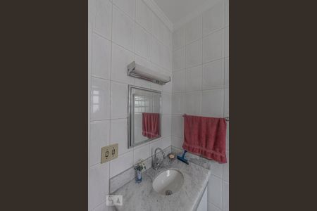 Casa à venda com 164m², 3 quartos e 2 vagasBanheiro Social