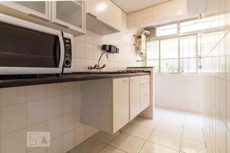 Cozinha e Área de Serviço de apartamento para alugar com 1 quarto, 46m² em Petrópolis, Porto Alegre