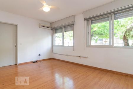 Sala de apartamento para alugar com 1 quarto, 46m² em Petrópolis, Porto Alegre