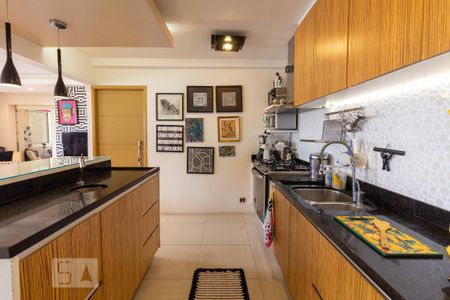 Apartamento para alugar com 115m², 2 quartos e 2 vagas Apartamento para alugar com 115m², 2 quartos e 2 vagasCozinha