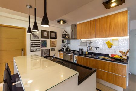 Apartamento para alugar com 115m², 2 quartos e 2 vagas Apartamento para alugar com 115m², 2 quartos e 2 vagasCozinha