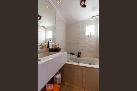Apartamento para alugar com 115m², 2 quartos e 2 vagas Apartamento para alugar com 115m², 2 quartos e 2 vagasBanheiro suíte 1