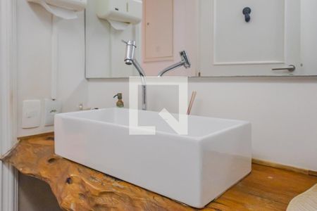 Casa à venda com 430m², 4 quartos e 2 vagasBanheiro 1