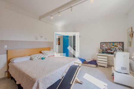 Casa à venda com 430m², 4 quartos e 2 vagasSuíte 2