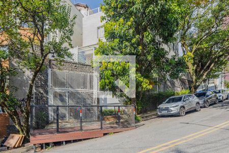 Casa à venda com 430m², 4 quartos e 2 vagasFachada