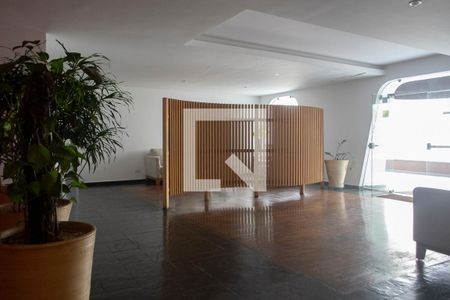 Apartamento para alugar com 123m², 3 quartos e 2 vagasHall social